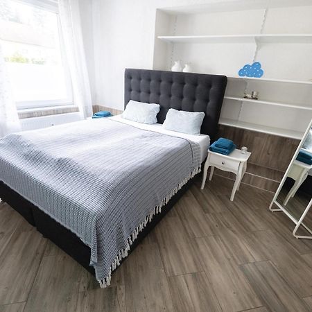 Gemuetliches Apartment In Нойвід Екстер'єр фото